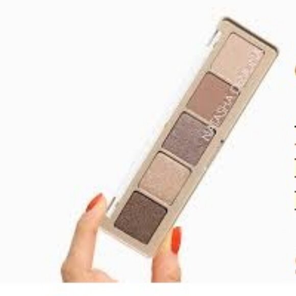 @bethybd GIVEAWAY🎁Like for Notice of Giveaway!!🎁 - Picture 2 of 16